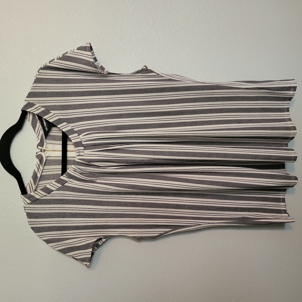 Liz Claiborne Stripped blouse